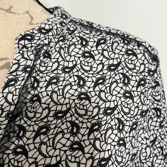 Halogen Blouse Medium Swirl Design Polyester - Picture 3 of 8